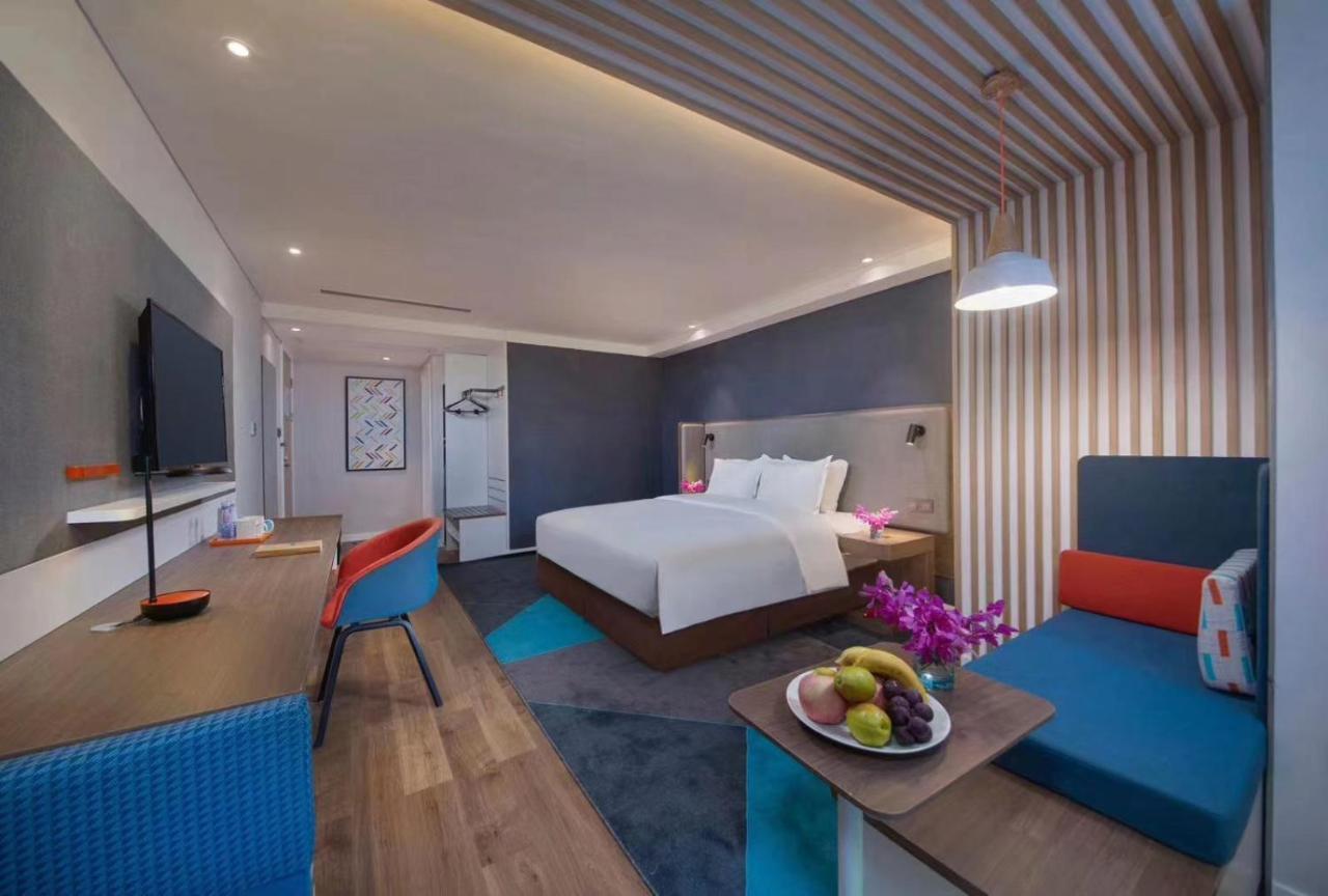 Holiday Inn Express - Wuhan Optical Valley By Ihg Exterior photo