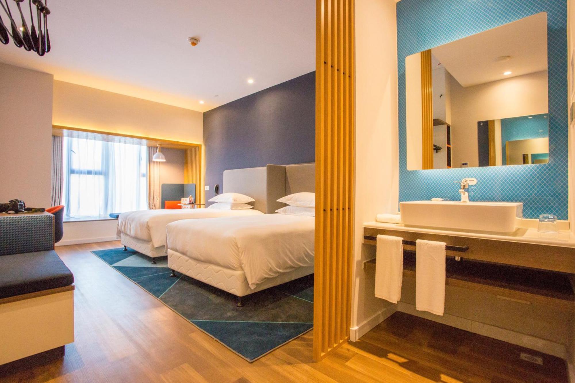 Holiday Inn Express - Wuhan Optical Valley By Ihg Exterior photo